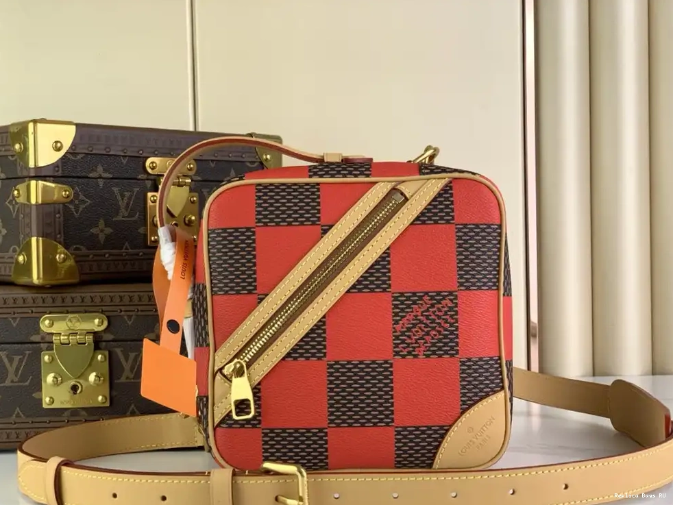 Cheap Chess LOUIS VUITTON Messenger-24*24*8CM 0617
